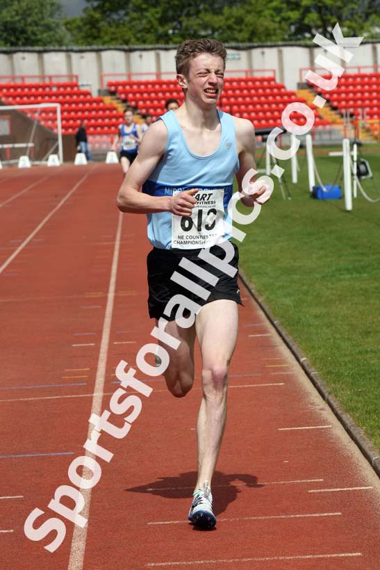 Mens under-20s 1500 metres, North Eastern Champs, Gateshead Stadium. Photo: David T. Hewitson/Sports for All Pics